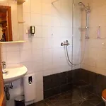 度假居 恩加艮哈斯图博度假屋 *