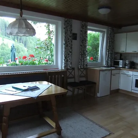 Enghagen Haarstube * Vorderstoder